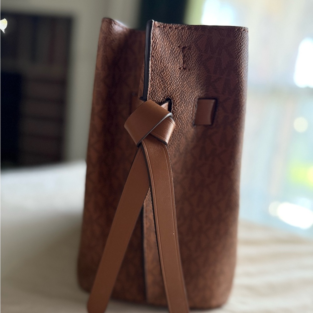 NWT Michael Kors Hamilton Legacy Large Belted Satchel - Picture 8 of 16